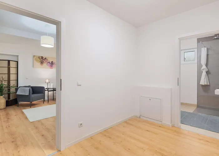 Vacation Home In Prater - Central, Garden And Sauna